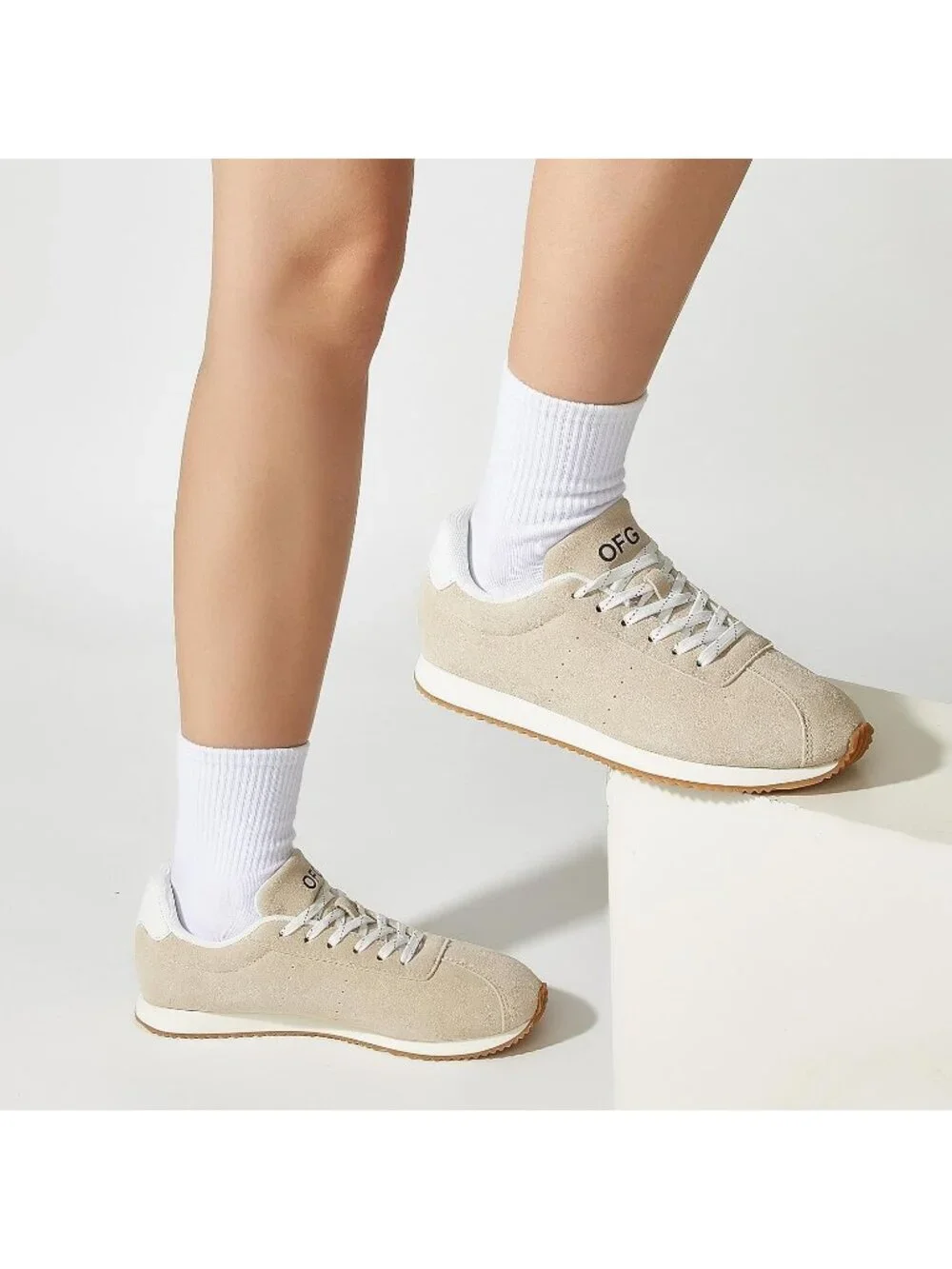 Women's Beige Comfortable Low Top Classic Retro Running Lightweight Sneakers